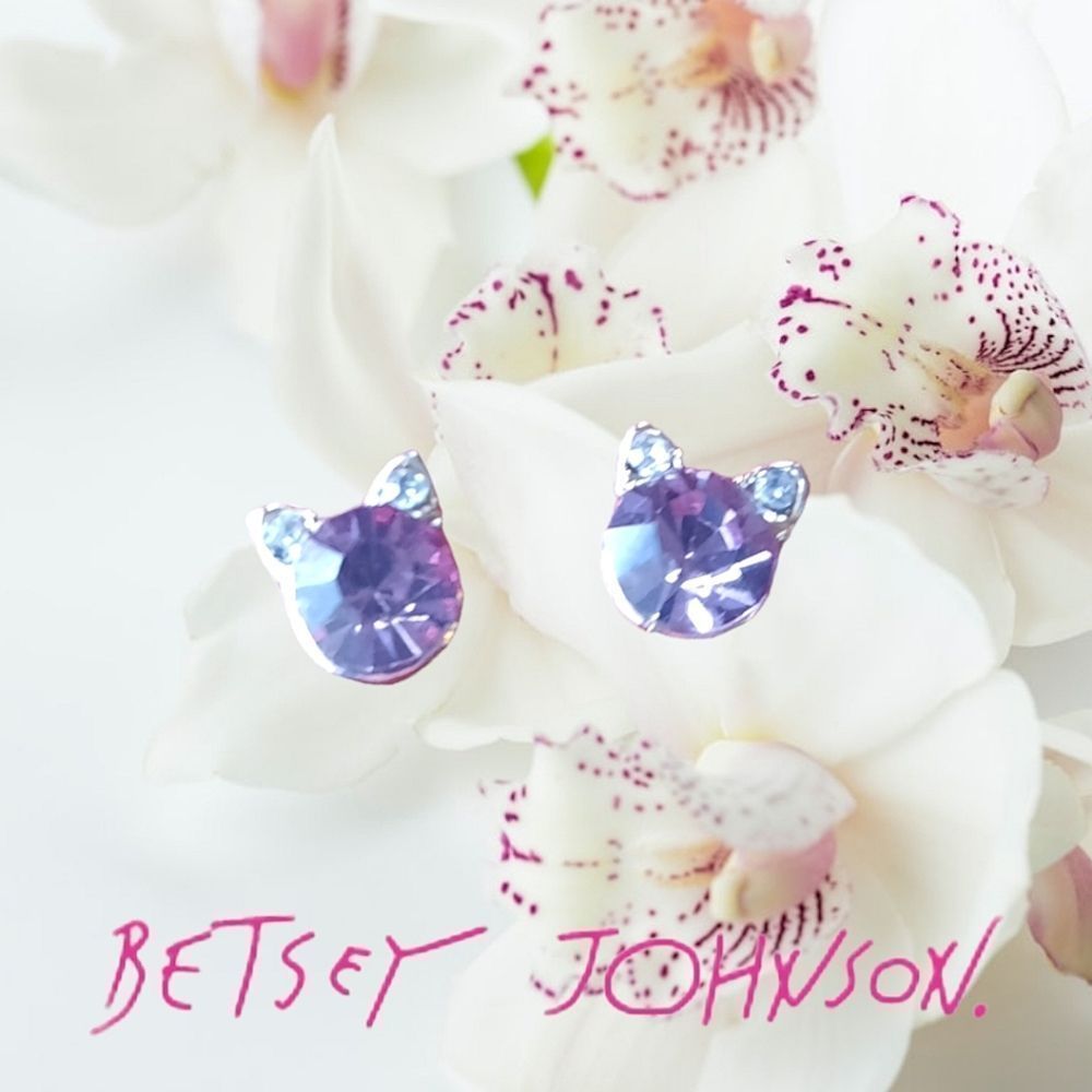 BETSEY JOHNSON Crystal Kitty Stud Earrings